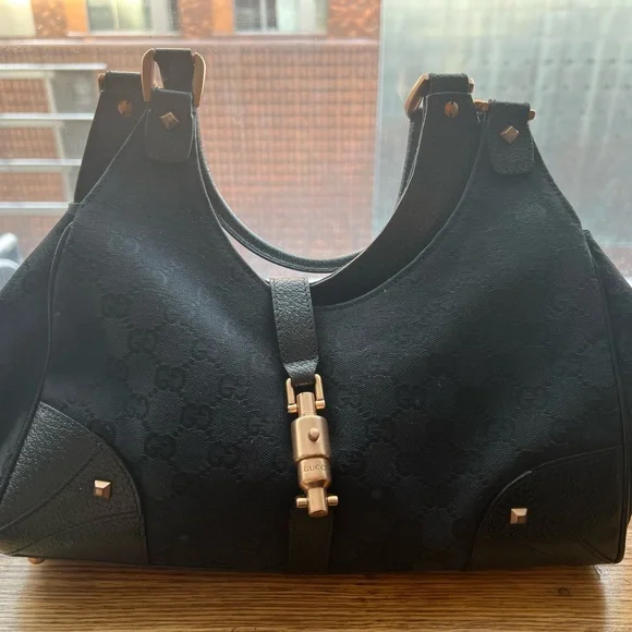 Gucci Black and Gold Shoulder Bag - Picture 3 of 6